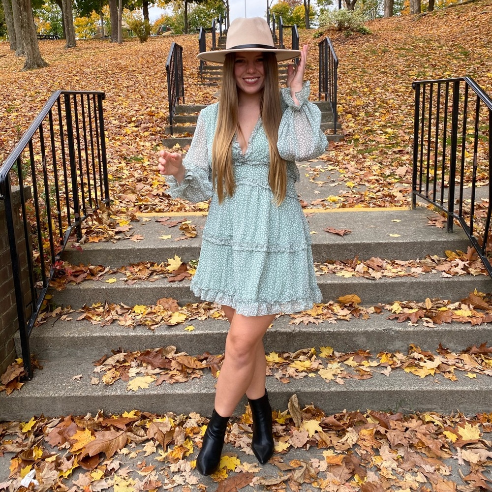 Amazon Ruffle Dress - Picture 4 of 6